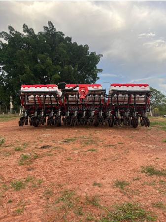 Plantadeira Jumil 3070PD Exacta ano 2023