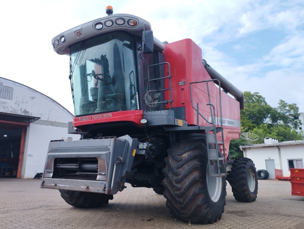 Colheitadeira Massey Ferguson MF 5690 ano 2017
