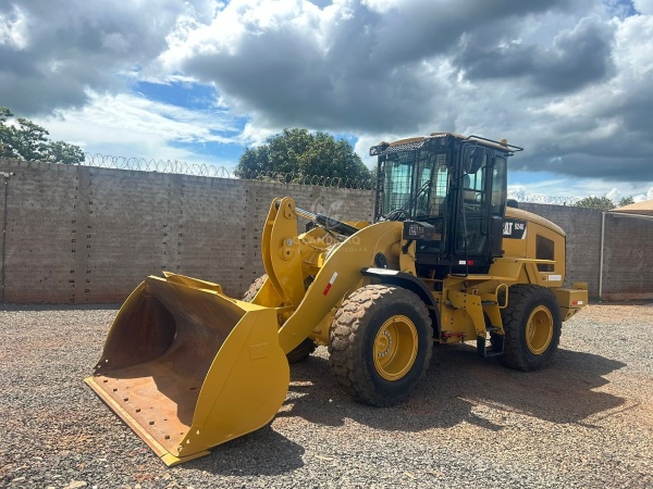Pá Carregadeira Caterpillar 924K ano 2018