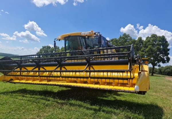 Colheitadeira New Holland CR 5.85 ano 2018