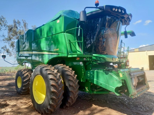 Colheitadeira John Deere S540 ano 2017