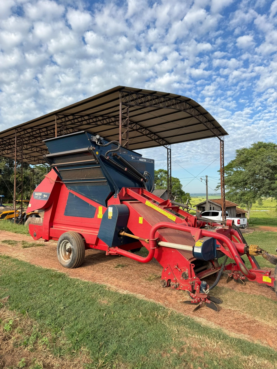 Recolhedora Miac Master Café ano 2020