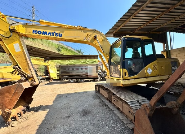 Escavadeira Komatsu PC160 ano 2009