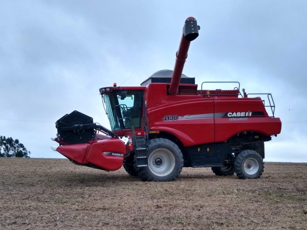 Colheitadeira Case Axial-Flow 4130  ano 2017