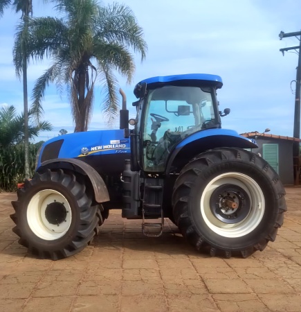 Trator New Holland T7.205 ano 2016 - T7.205 - Máquinas Agrícolas
