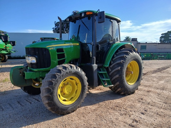 Trator John Deere 6115J ano 2021 - 6115J - Máquinas Agrícolas