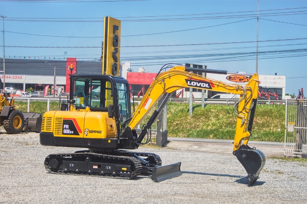 Mini Escavadeira LOVOL FR60E2-H ano 2025