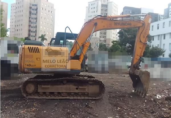 Escavadeira Hyundai R140LC ano 2009