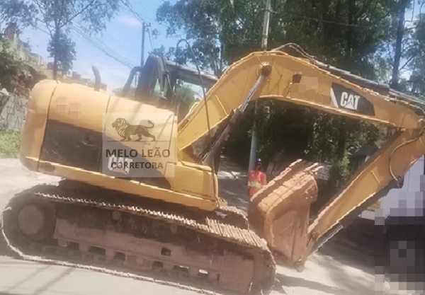 Escavadeira Caterpillar 312C ano 2008