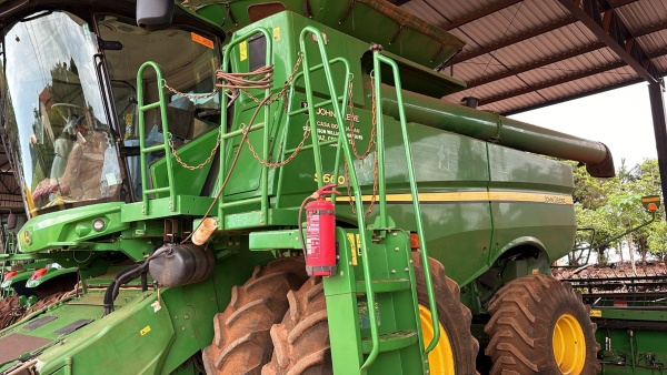 Colheitadeira John Deere S660 ano 2014