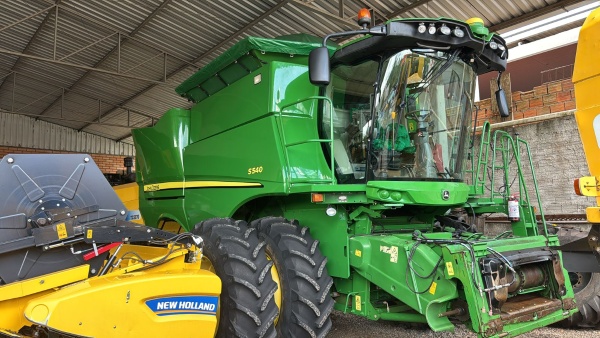 Colheitadeira John Deere S540 ano 2015