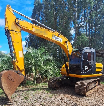 Escavadeira JCB JS130LC ano 2011