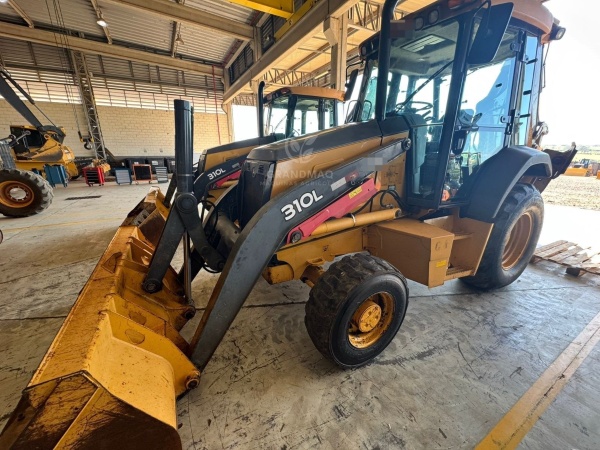 Retroescavadeira John Deere 310L ano 2019