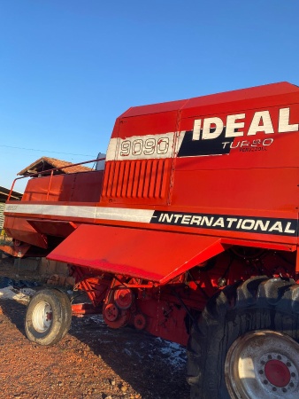 Colheitadeira Ideal 9090 Six ano 1996
