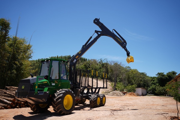 Forwarder John Deere 1010G ano 2025