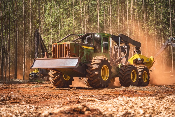 Skidder John Deere 768L-II ano 2025