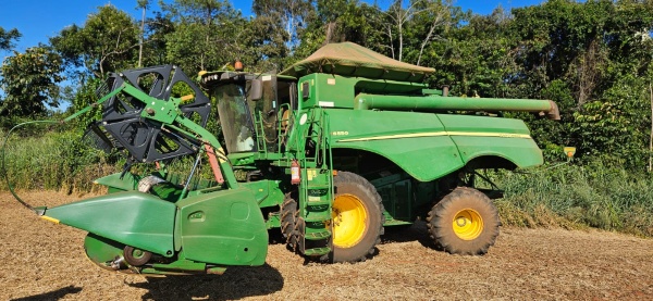 Colheitadeira John Deere S550 ano 2015