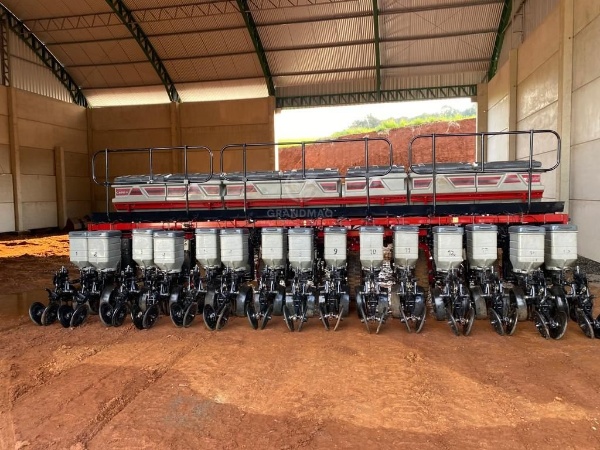 Plantadeira Case SOLT P15R15 ano 2011