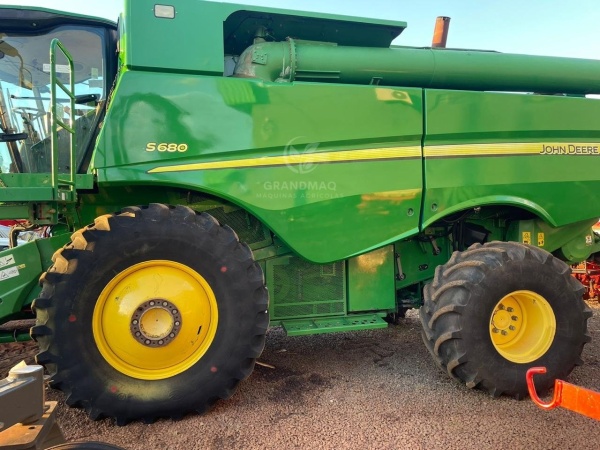 Colheitadeira John Deere S680 ano 2012