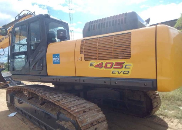 Escavadeira New Holland E405C EVO ano 2021