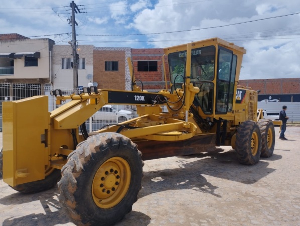 Motoniveladora Caterpillar 120K ano 2013