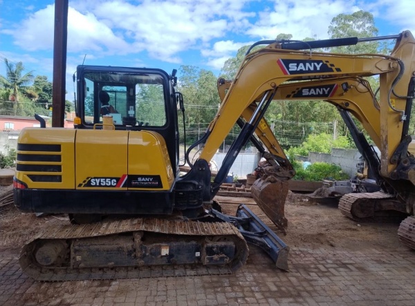 Mini Escavadeira SANY SY75 C ano 2024
