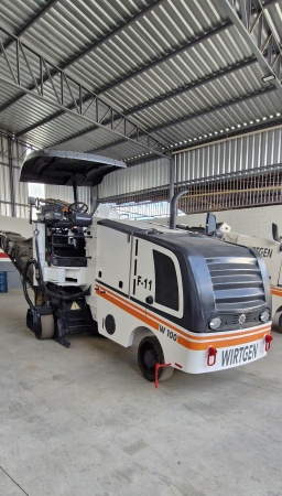 Fresadora Wirtgen W100F ano 2013