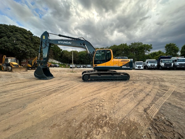 Escavadeira Hyundai R260LC ano 2019