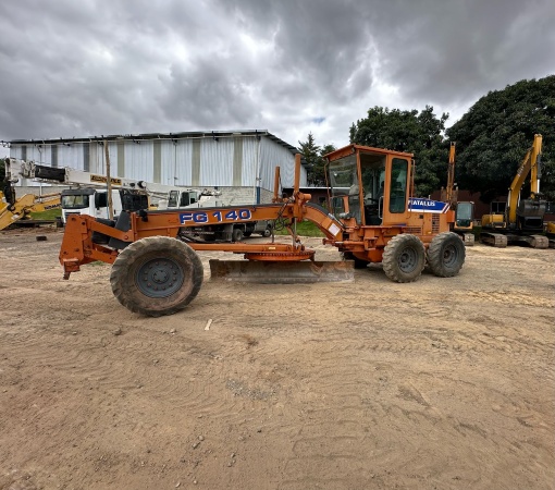 Motoniveladora Fiatallis FG140 ano 2003