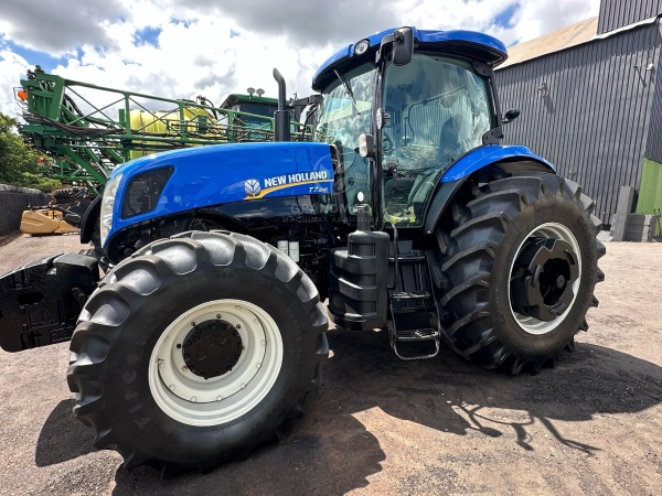 Trator New Holland T7.245 ano 2017