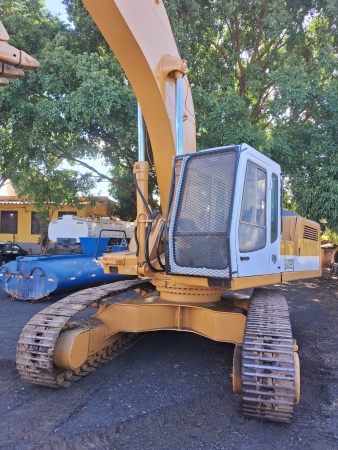 Escavadeira Liebherr R942 ano 1998