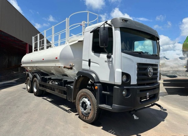 Caminhão Volkswagen 31.330 - Caminhões e Carretas