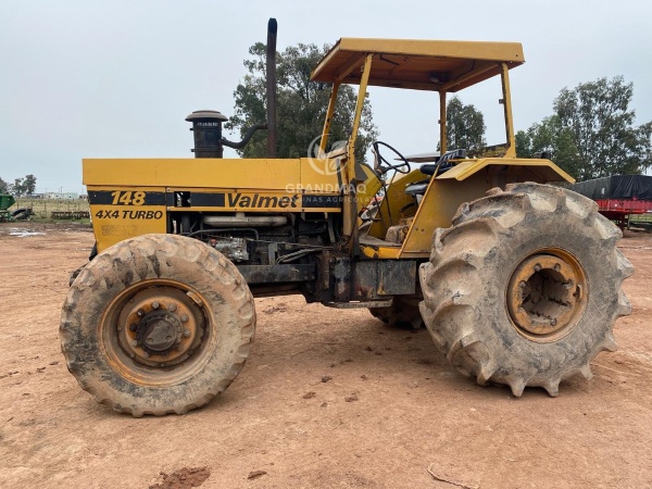 Trator Valmet 118 ano 1989