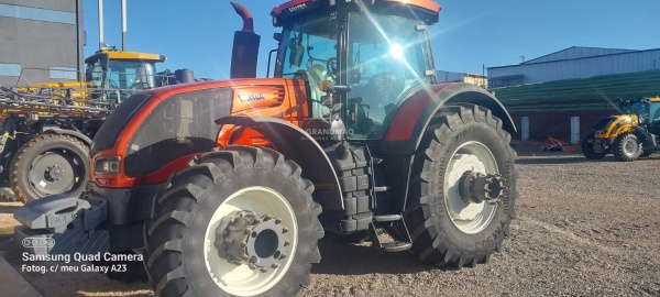 Trator Valtra S353 ano 2015