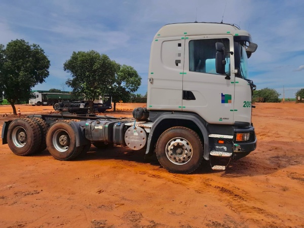 Caminhão Scania G 440 ano 2014
