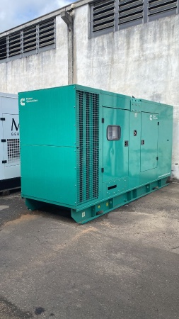Gerador de Energia Cummins 310 kVA ano 2017