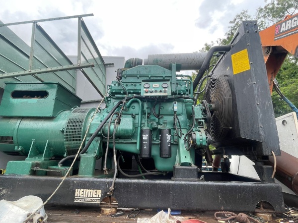 Gerador de Energia Leon Heimer 220 kVA ano 1995