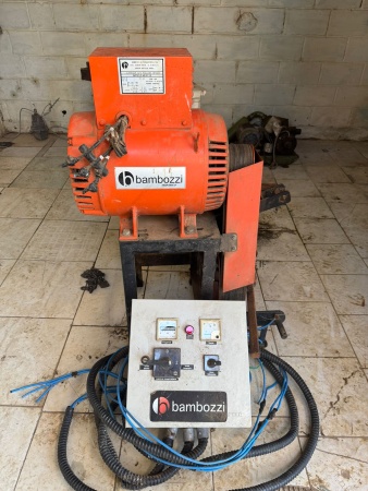 Gerador de Energia Bambozi 18 KVA ano 2005