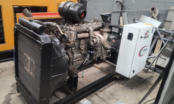 Gerador de Energia STEMAC 150 kVA ano 2005 - 150 kVA - Outros
