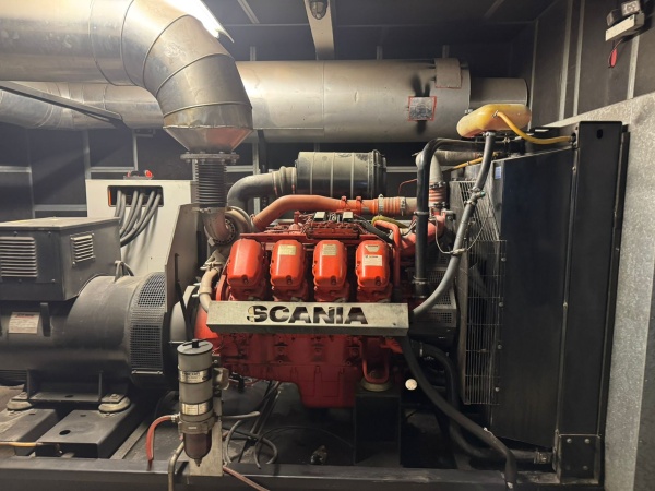 Gerador de Energia STEMAC 700 kVA ano 2011