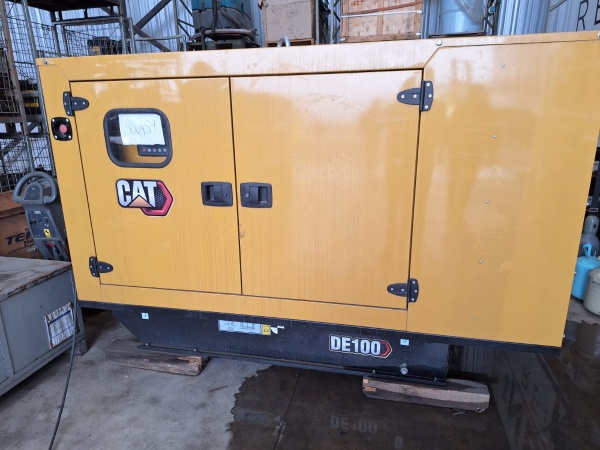 Gerador de Energia Caterpillar 100 kVA ano 2023