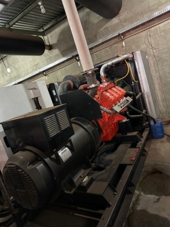 Gerador de Energia STEMAC 700 kVA ano 2013