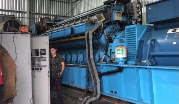 Gerador de Energia Caterpillar 3000 kVA ano 2005