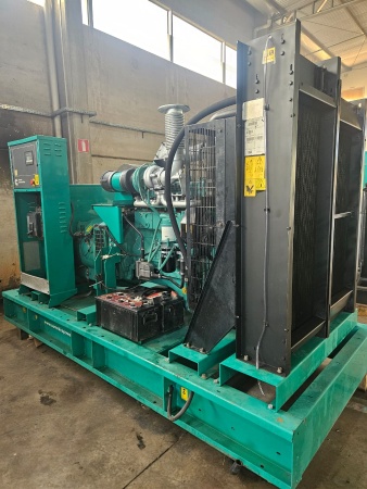 Gerador de Energia Cummins 375 kVA ano 2018