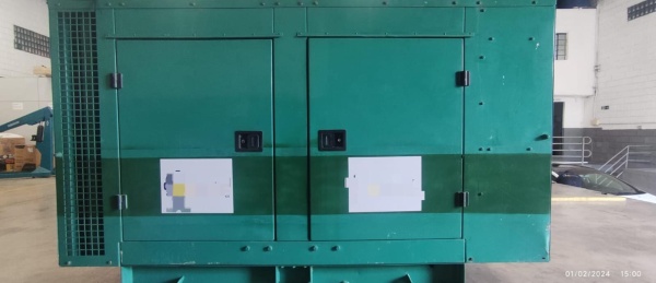 Gerador de Energia Cummins 80 kVA ano 2011