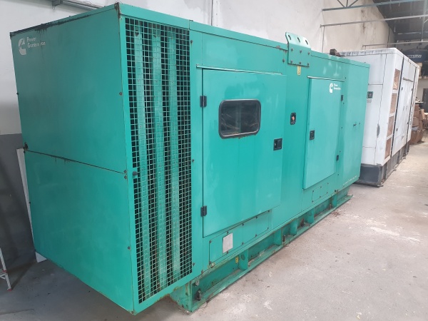 Gerador de Energia Cummins 500 kVA ano 2012