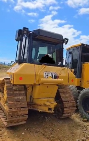 Trator de Esteira Caterpillar D6N ano 2012 - D6N - Máquinas de Linha Amarela