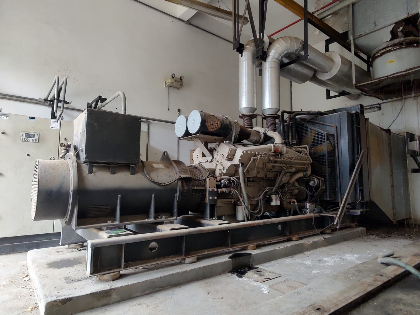 Gerador de Energia MWM 1000 kVA ano 2001
