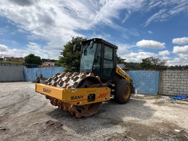 Rolo Compactador SANY SSR120C-10 125hp