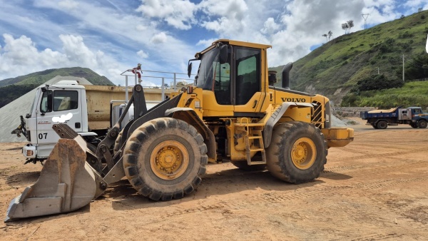 Pá Carregadeira Volvo L110F ano 2016